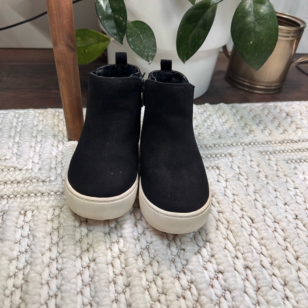 GAP Black and White Kids Boots